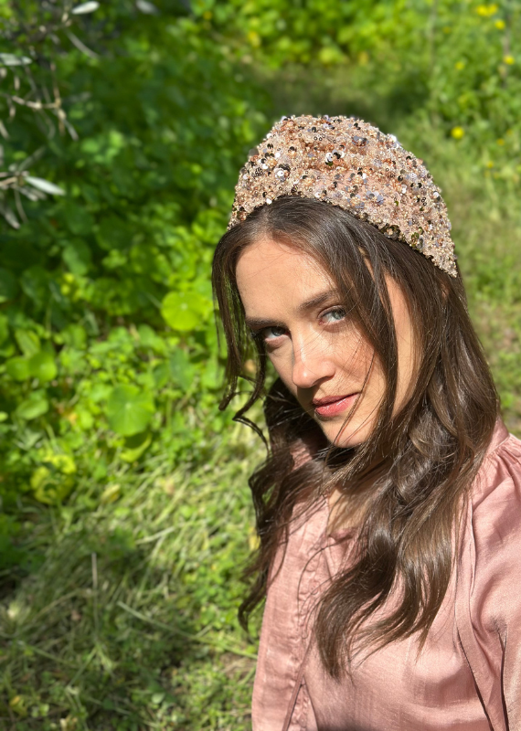 קשת רחבה זואי רוזגולד