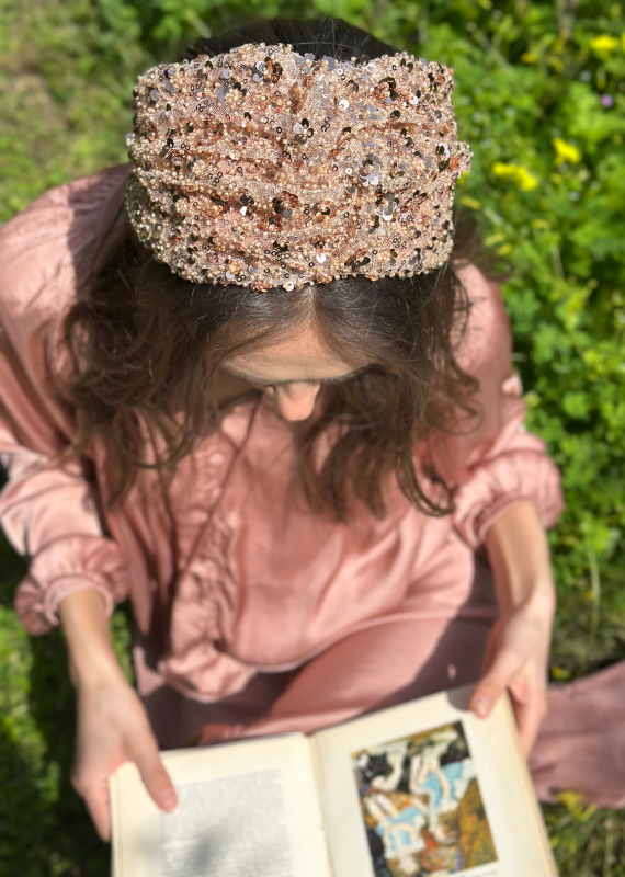 קשת רחבה זואי רוזגולד