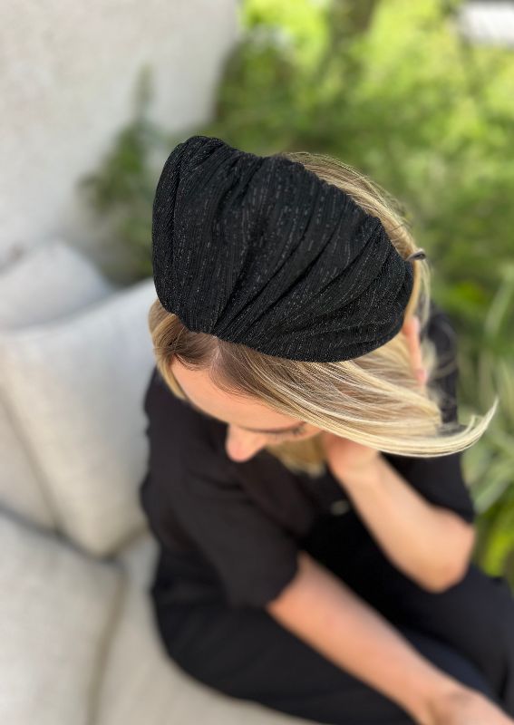 קשת רחבה אריה שחור