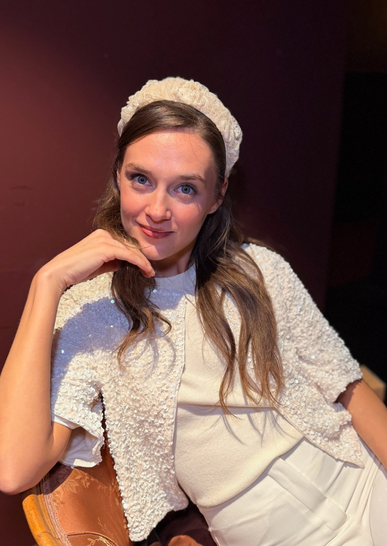 קשת פטיט רנה תחרה שמנת