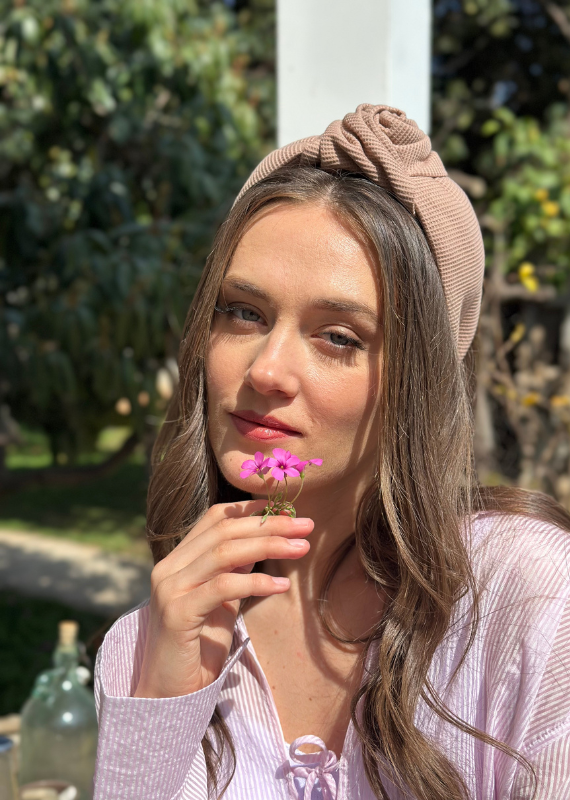 קשת רחבה סיירה קאמל בהיר