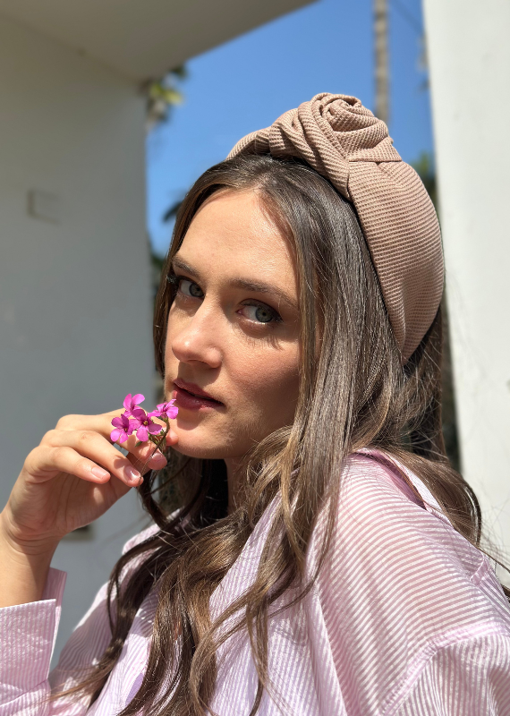 קשת רחבה סיירה קאמל בהיר