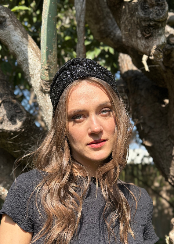 קשת רחבה זואי פייטים שחורים