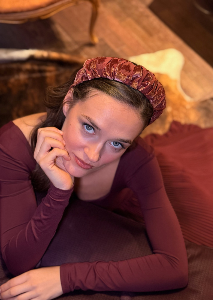 קשת צרה ויולה קטיפה בורדו מעושן