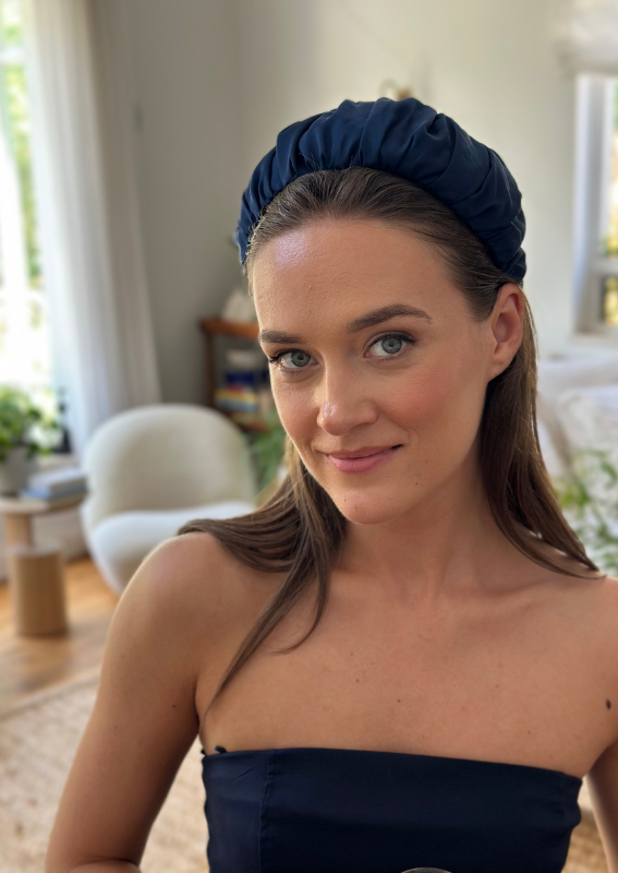 קשת רחבה מילה כחול נייבי