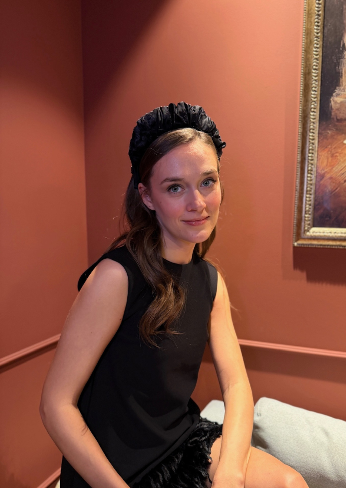 קשת רחבה ויולה קטיפה שחורה