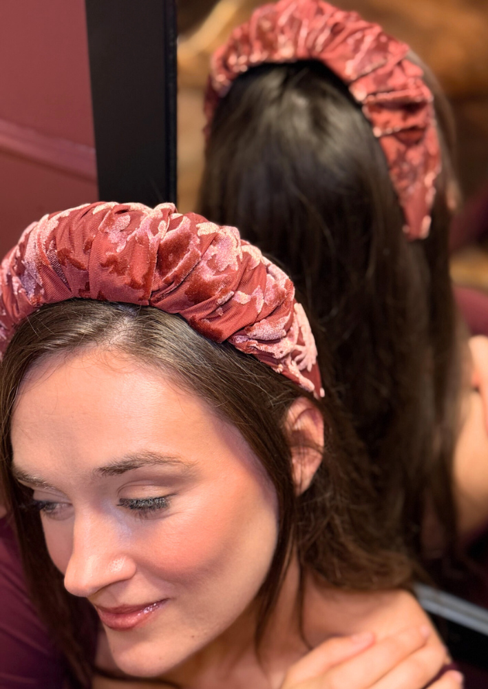 קשת בינונית ויולה קטיפה בורדו מעושן