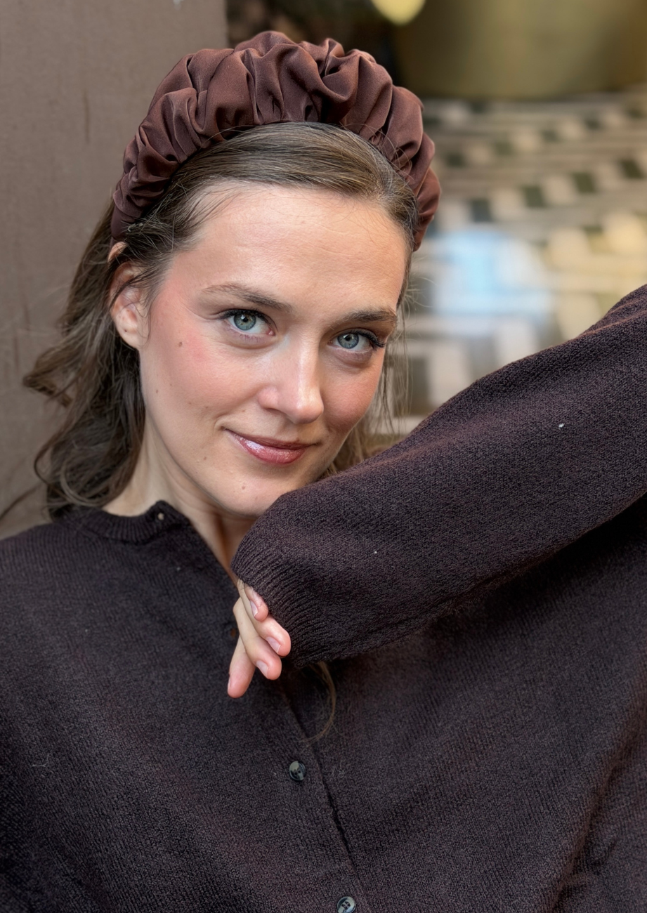 קשת צרה נמסיס חום שוקולד