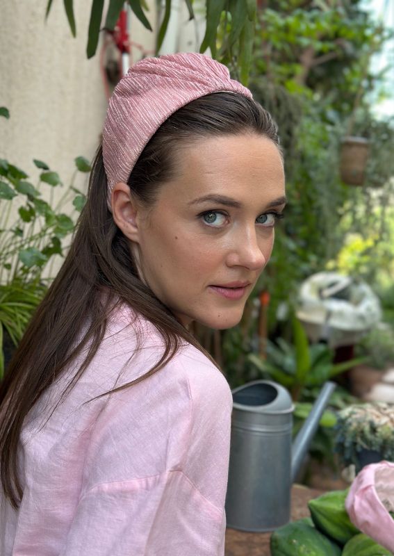 קשת רחבה אריה ורוד שימר