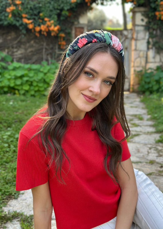 קשת צרה מילה שחור פרחוני