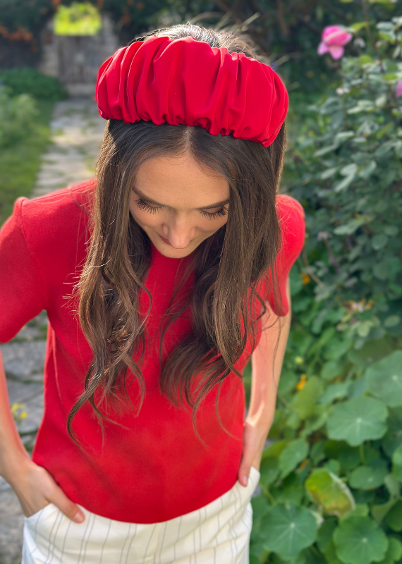 קשת בינונית מילה אדום