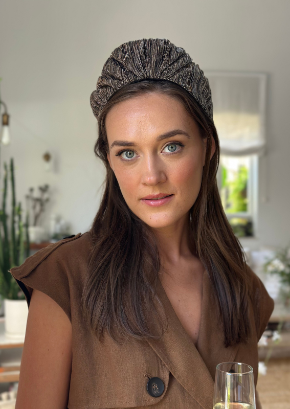 קשת רחבה אריה ברונזה