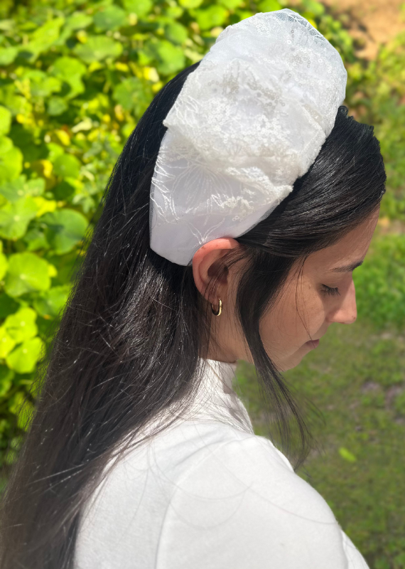 קשת רחבה ויולה פלורל לבן