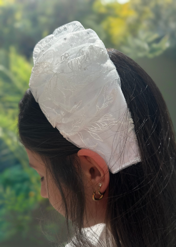 קשת רחבה ויולה פלורל לבן