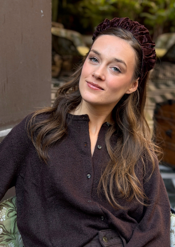 קשת בינונית ויולה קטיפה חום שוקולד