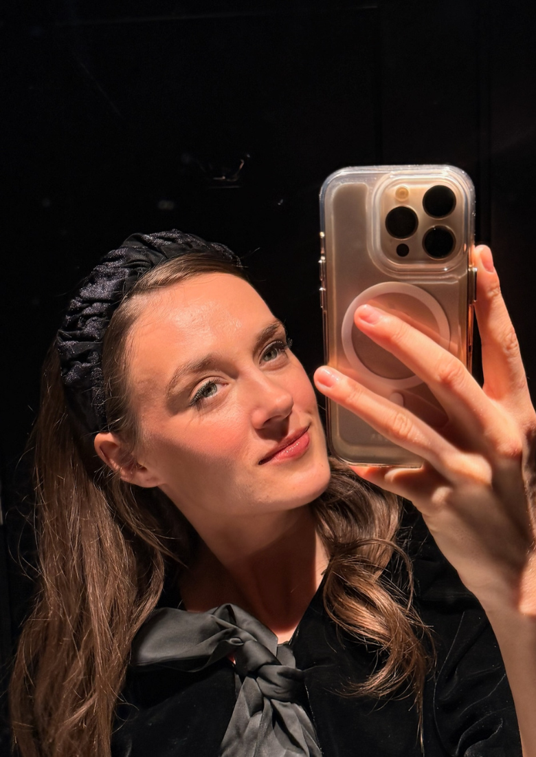 קשת פטיט ויולה קטיפה שחורה