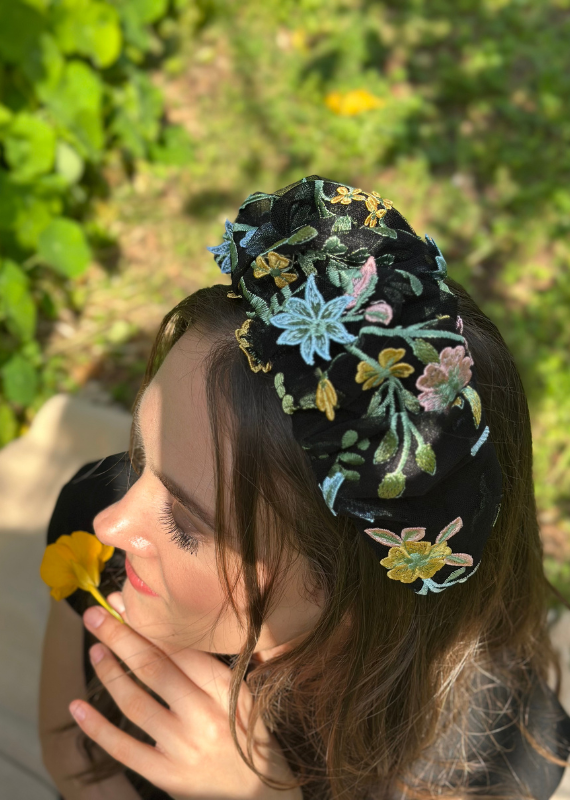 קשת רחבה ויולה פלורל שחור