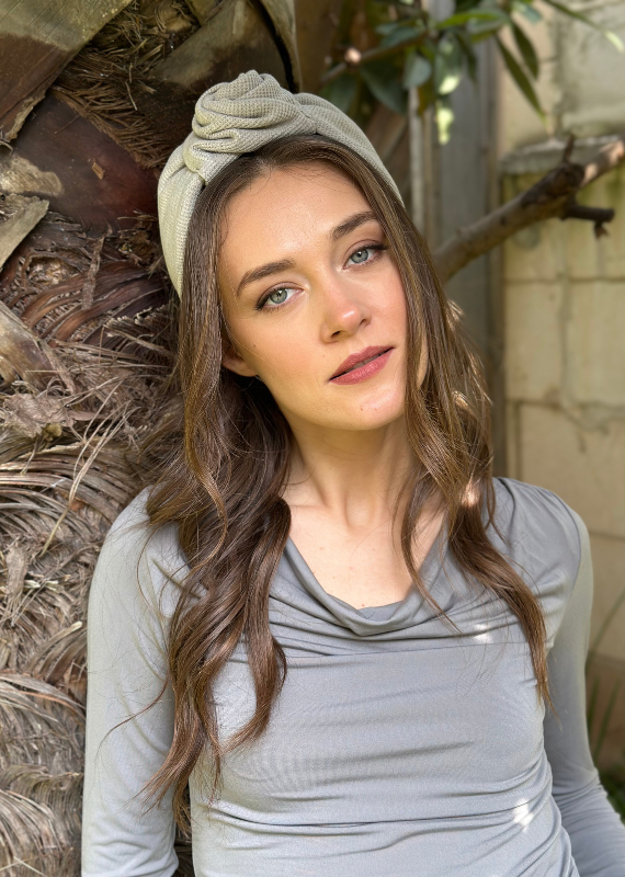 קשת רחבה סיירה אפורה