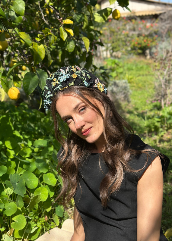 קשת רחבה ויולה פלורל שחור