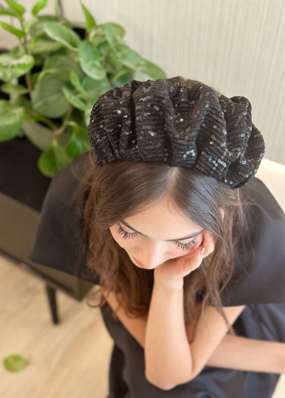 קשת רחבה ויולה פייטים שחורה