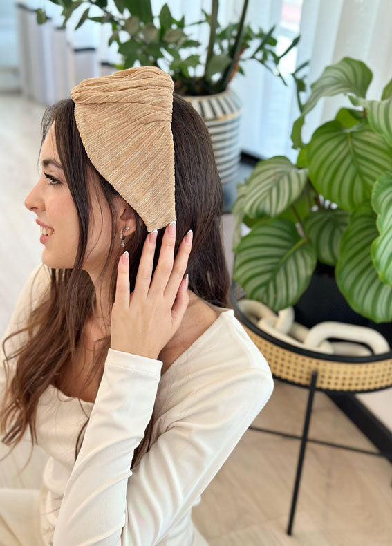 קשת רחבה אריה זהב