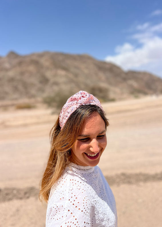 קשת זואי ורוד פייטים