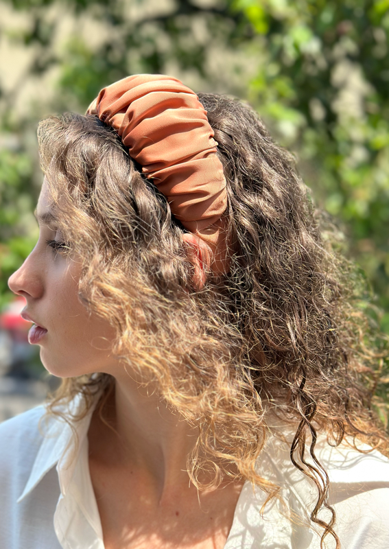 קשת צרה מילה חמרה