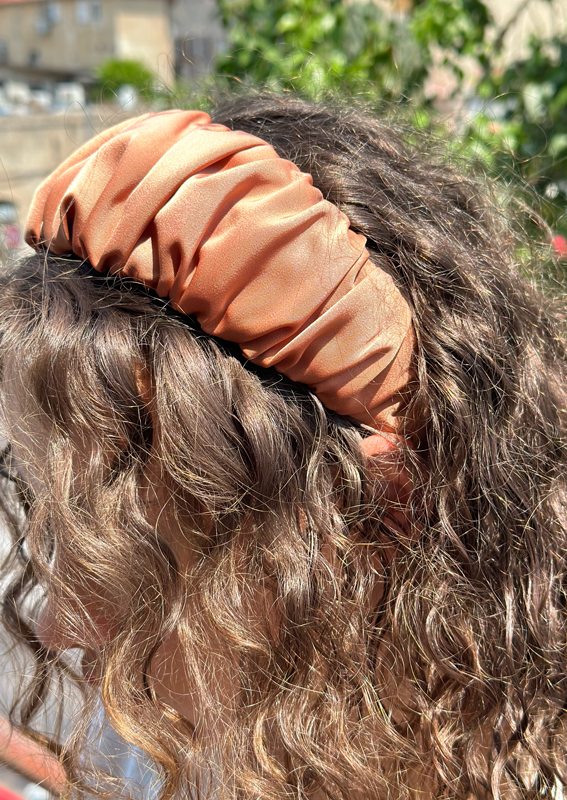 קשת צרה מילה חמרה