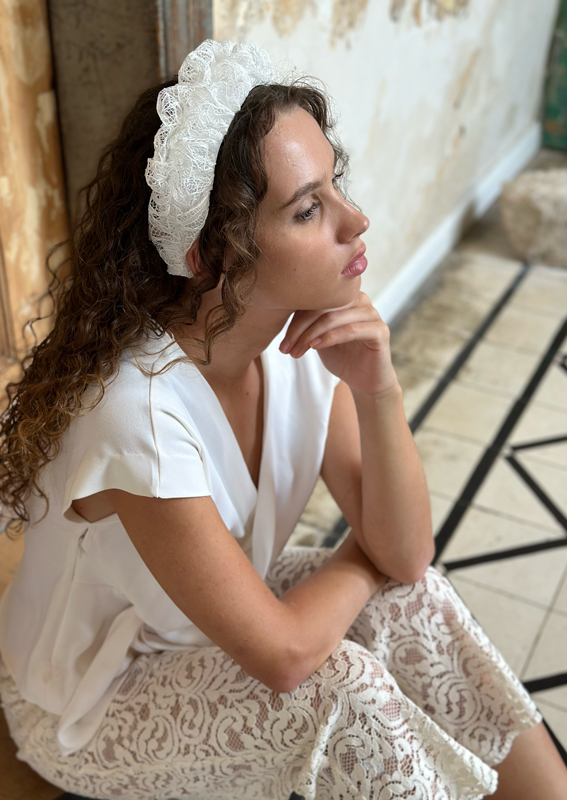 קשת צרה רנה תחרה לבנה