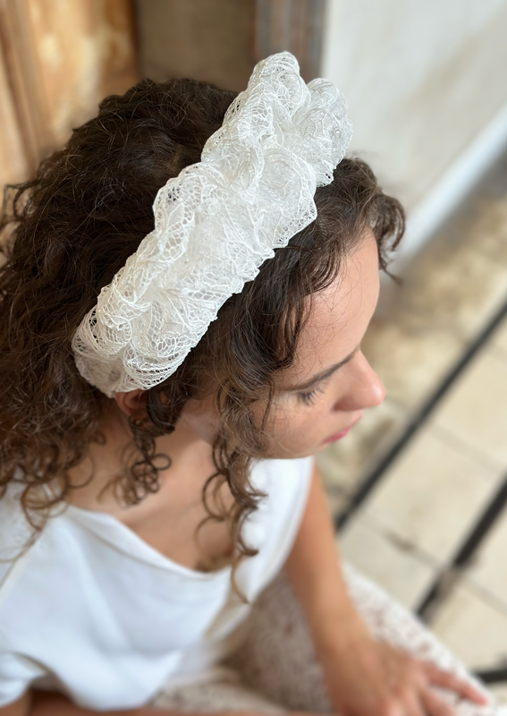 קשת צרה רנה תחרה לבנה