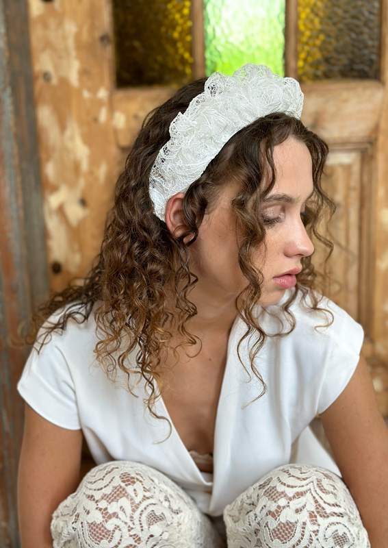 קשת צרה רנה תחרה לבנה