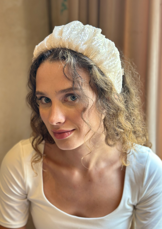 קשת רחבה ויולה שמנת פייטים