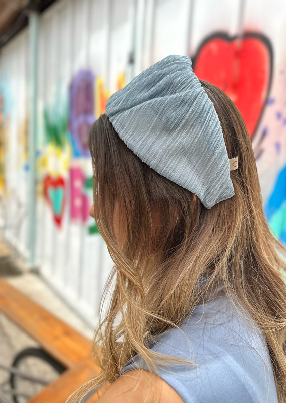 קשת רחבה אריה כסוף תכלת