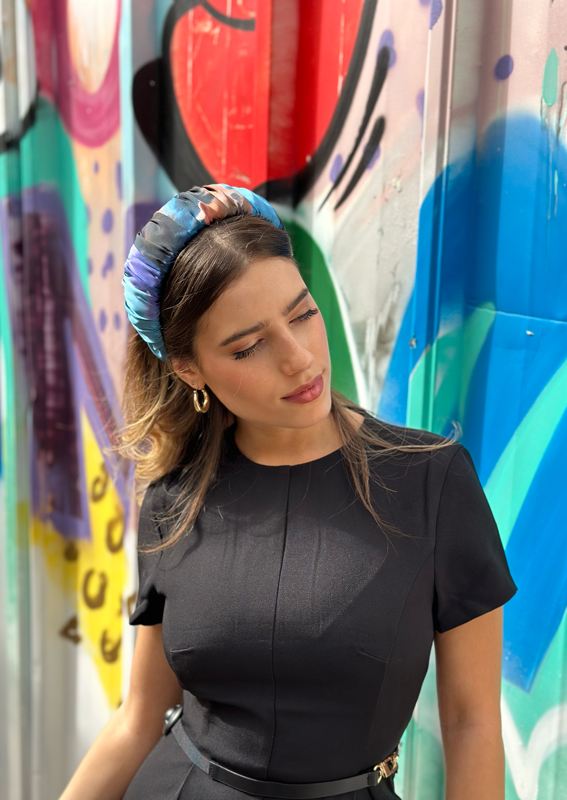 קשת צרה מילה כחולים