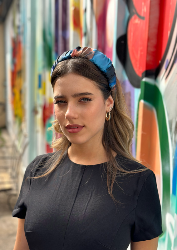 קשת צרה מילה כחולים