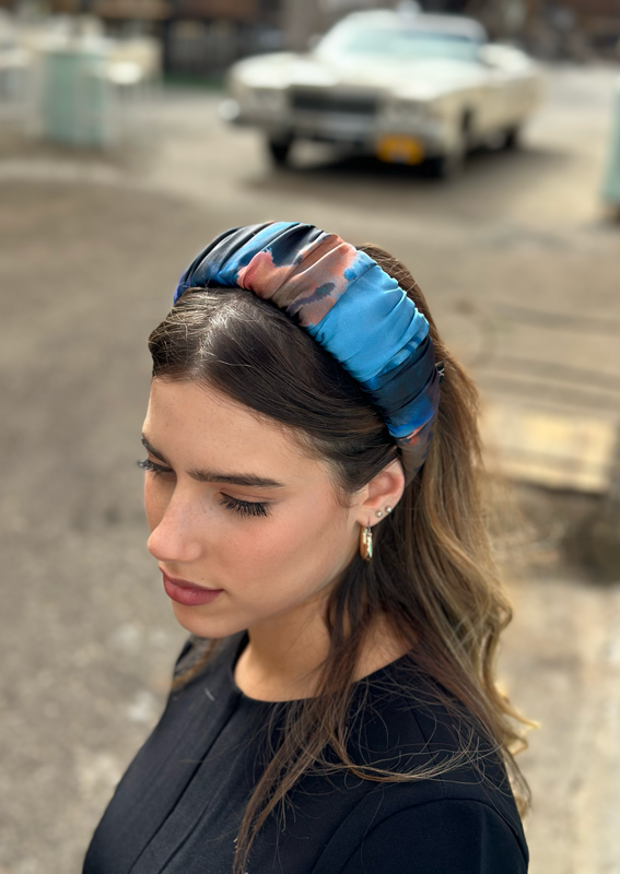 קשת צרה מילה כחולים