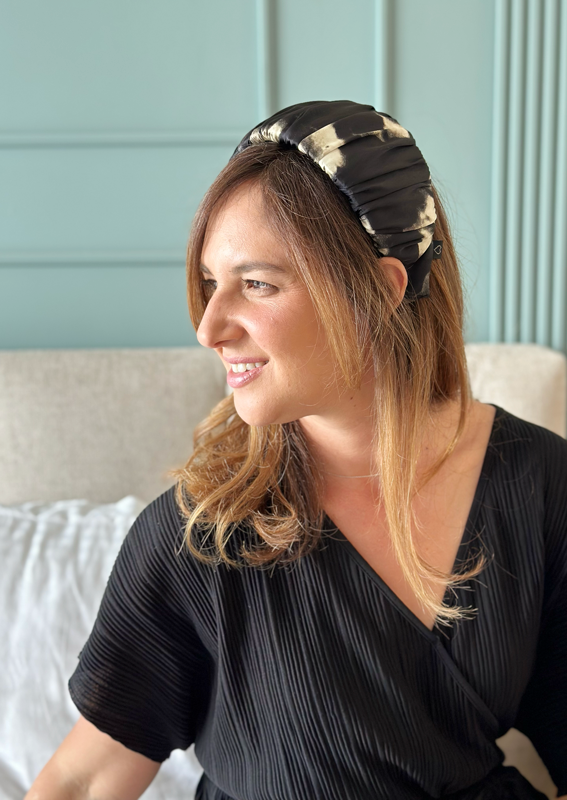 קשת רחבה מילה שחור לבן