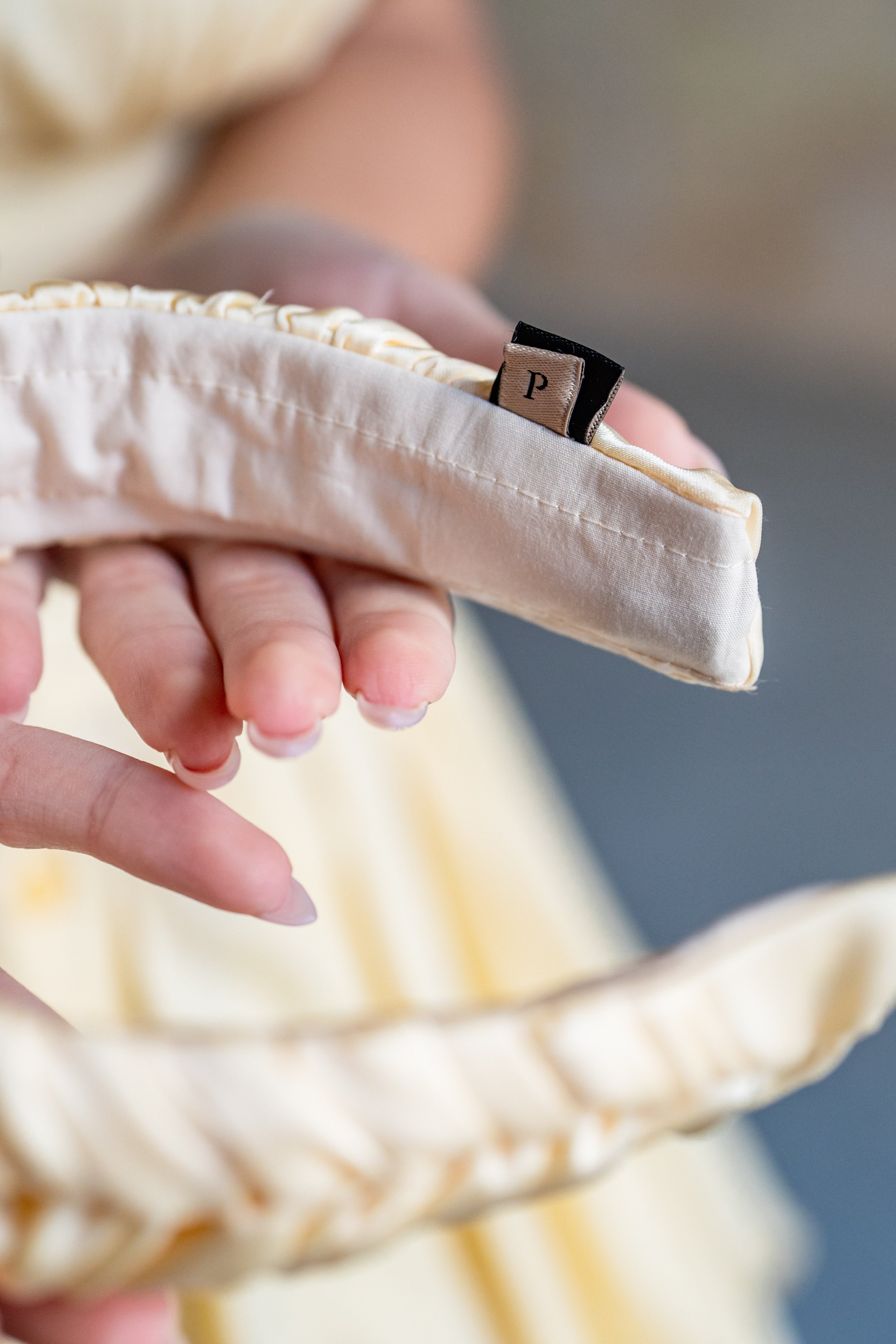 קשת רנה פטיט תחרה חמאה