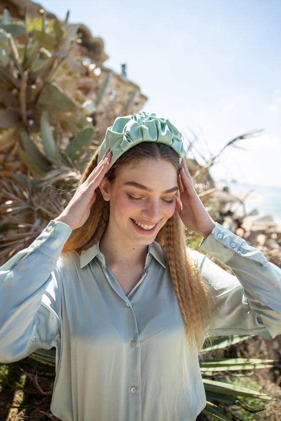 אמיליה קשת רחבה מנטול