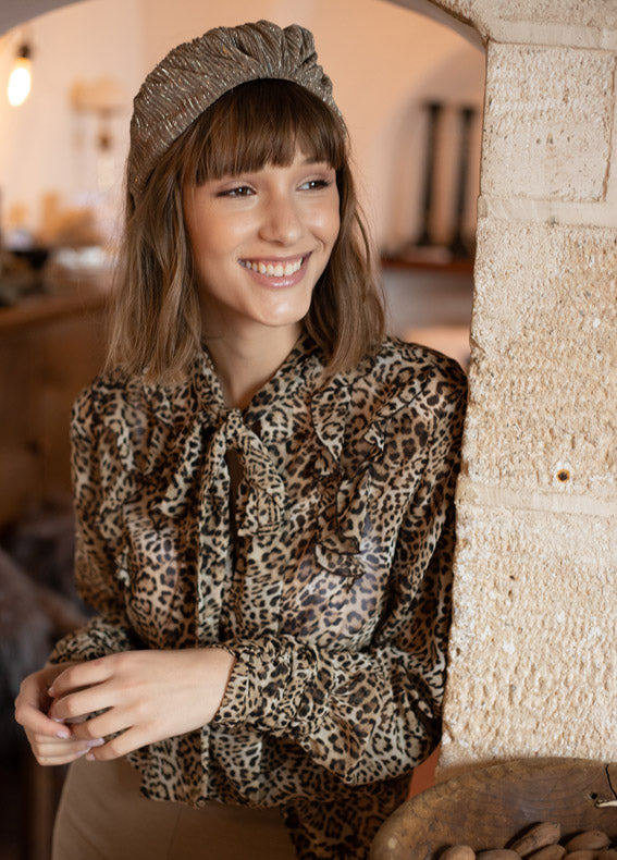 אריה קשת זהב מלוכלך