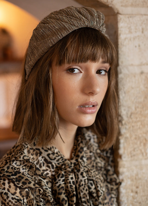 אריה קשת זהב מלוכלך