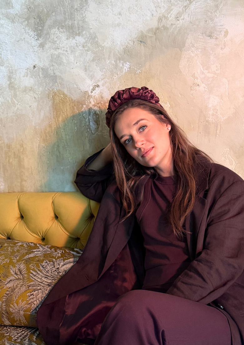 קשת רחבה ויולה קטיפה חום שוקולד