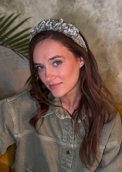 קשת פטיט ויולה קטיפה ירוק מרווה עדינה