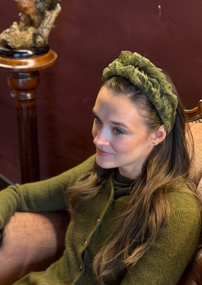 קשת צרה רנה תחרה ירוק זית