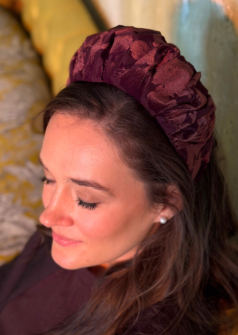 קשת רחבה ויולה קטיפה חום שוקולד