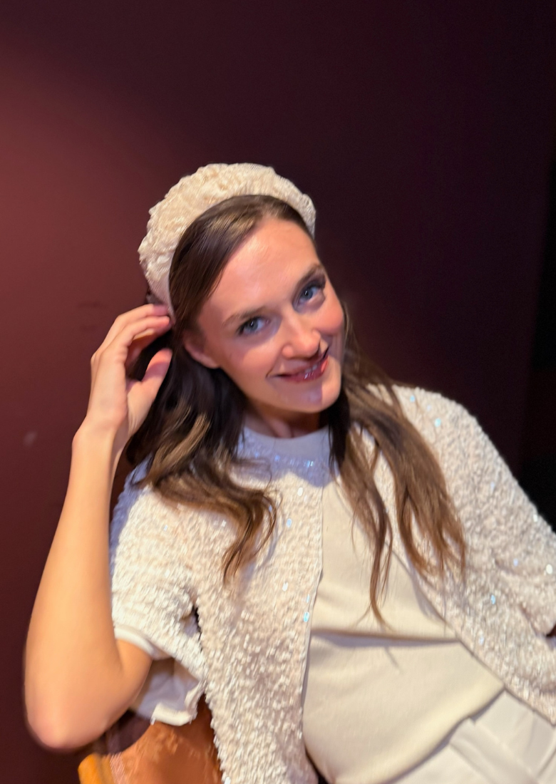 קשת פטיט רנה תחרה שמנת