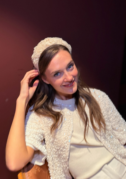 קשת פטיט רנה תחרה שמנת