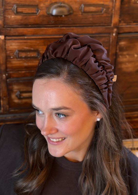 קשת רחבה נמסיס חום שוקולד