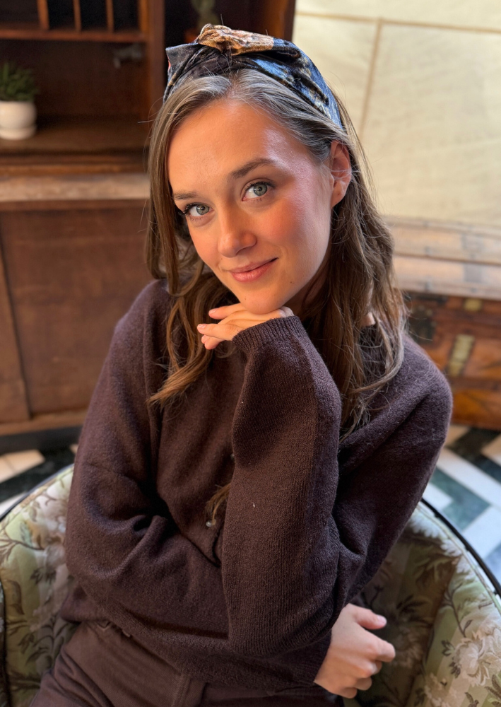 קשת זואי צרה קטיפה שחור עמוק