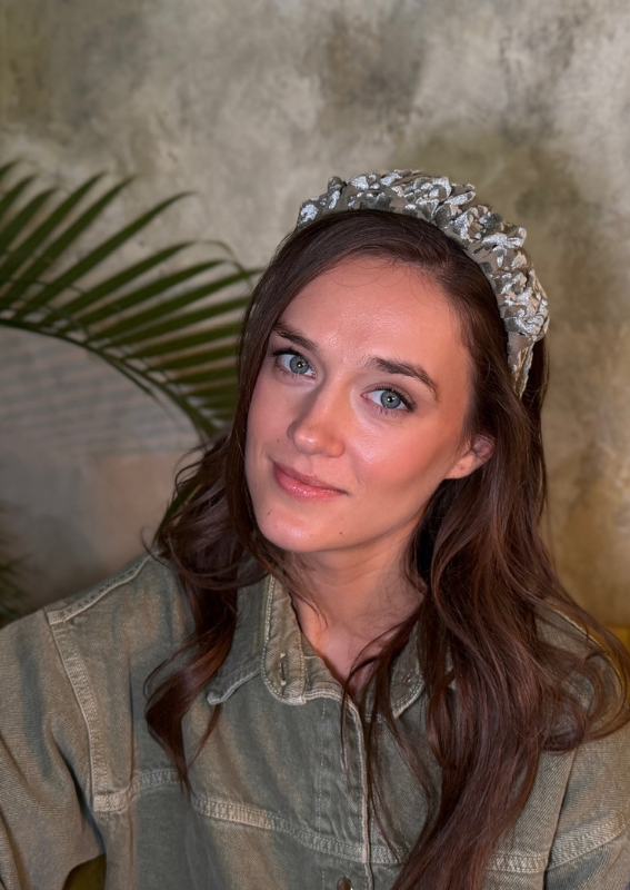 קשת פטיט ויולה קטיפה ירוק מרווה עדינה